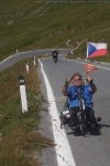 300 metrů před křižovatkou na Švýcarsko přes passo Umbrail a Rakousko přes passo STELVIO