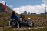 Forever mrzák Olda to pere s handbikem na PASSO DELLO STELVIO 2760m